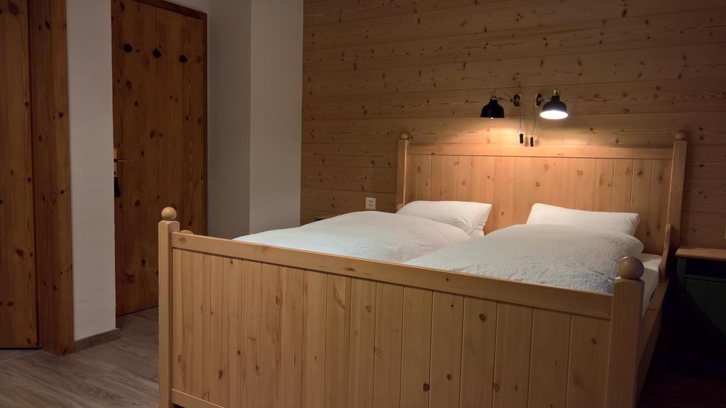 B&B Chasa Arfusch Ardez Exterior foto