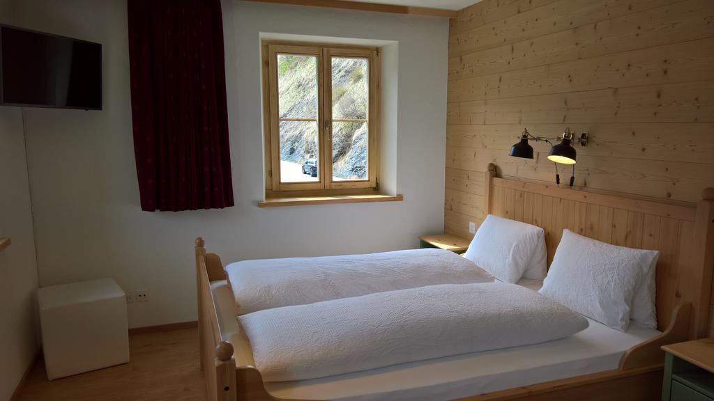 B&B Chasa Arfusch Ardez Exterior foto
