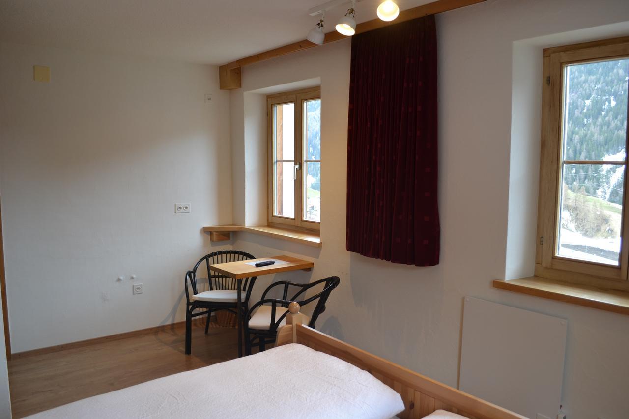 B&B Chasa Arfusch Ardez Exterior foto